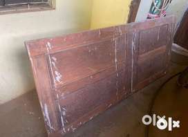 Door available for sale 5 pcs sagwan wood very nice condition