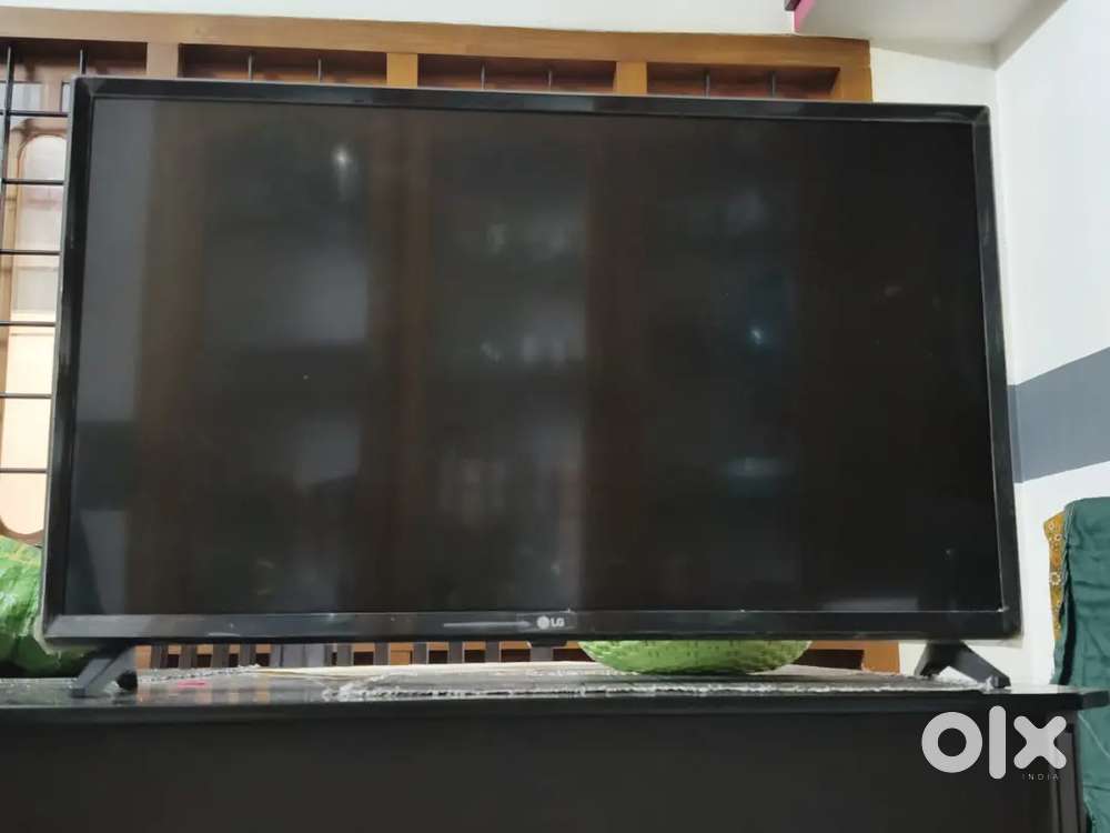 Still working, 4 years old, no remote