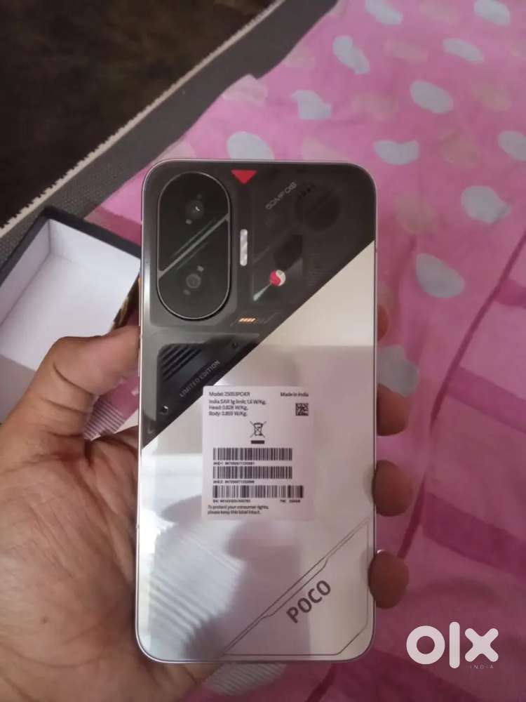 Poco F7 Cyber Silver Limited Edition