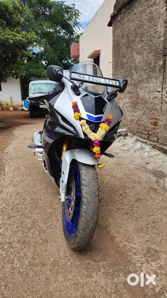 Yamaha R15M