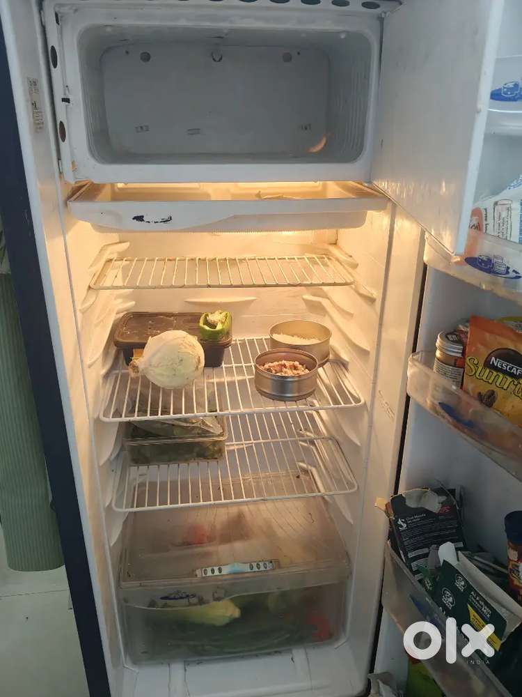Godrej fridge 200 liter