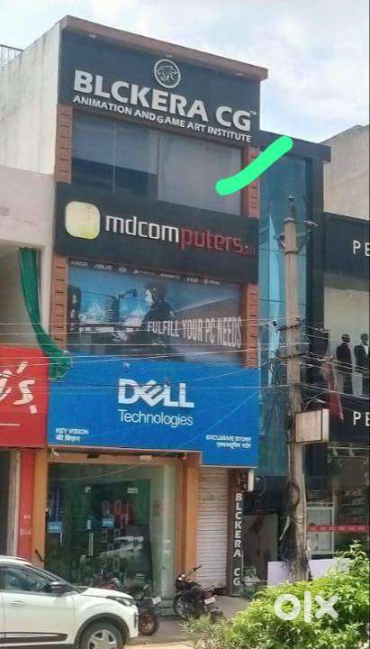 Prime Location Shop/Showroom/Office