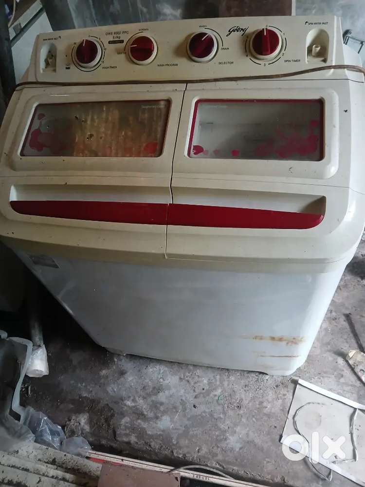 Godrej semi automatic washing meshine