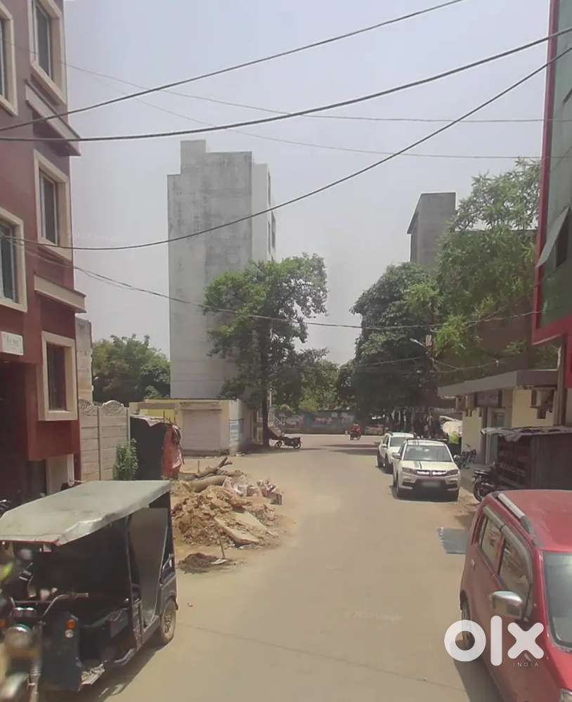 Vibhuti Khand plot sale commercial