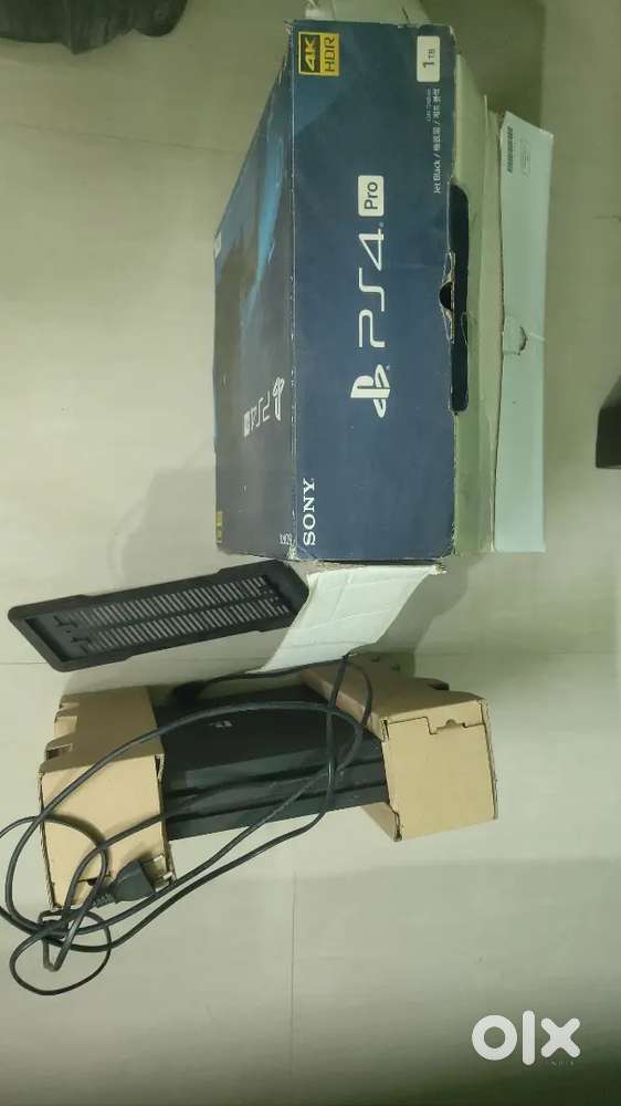 PS4 PRO Console + LG 22” Full HD Gaming Monitor + God of War 4