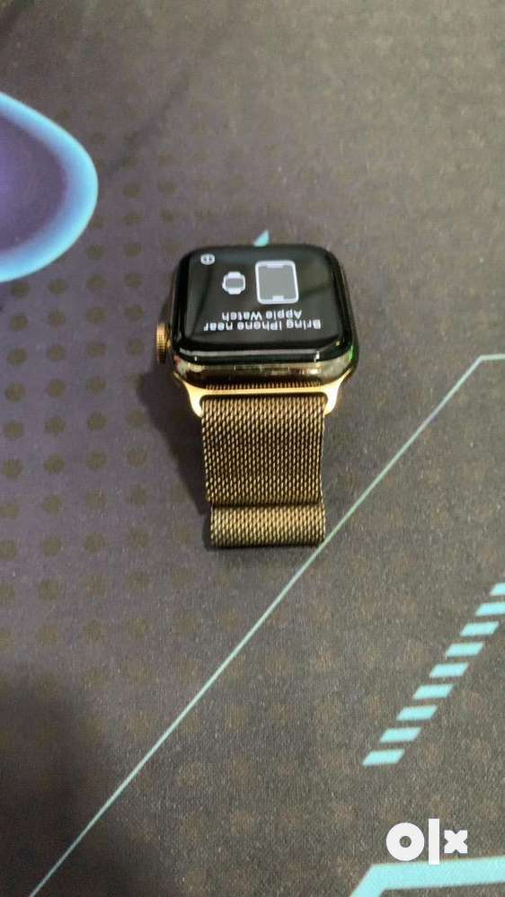 Apple watch stainless steal series 4 gold