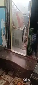 Dressing table nd tv trolley urgent sell space problem