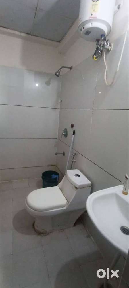 10,000 rent , 1 bed , 2 fan , 1 sofa set, 1 AC , 1 gas cylinder, stove
