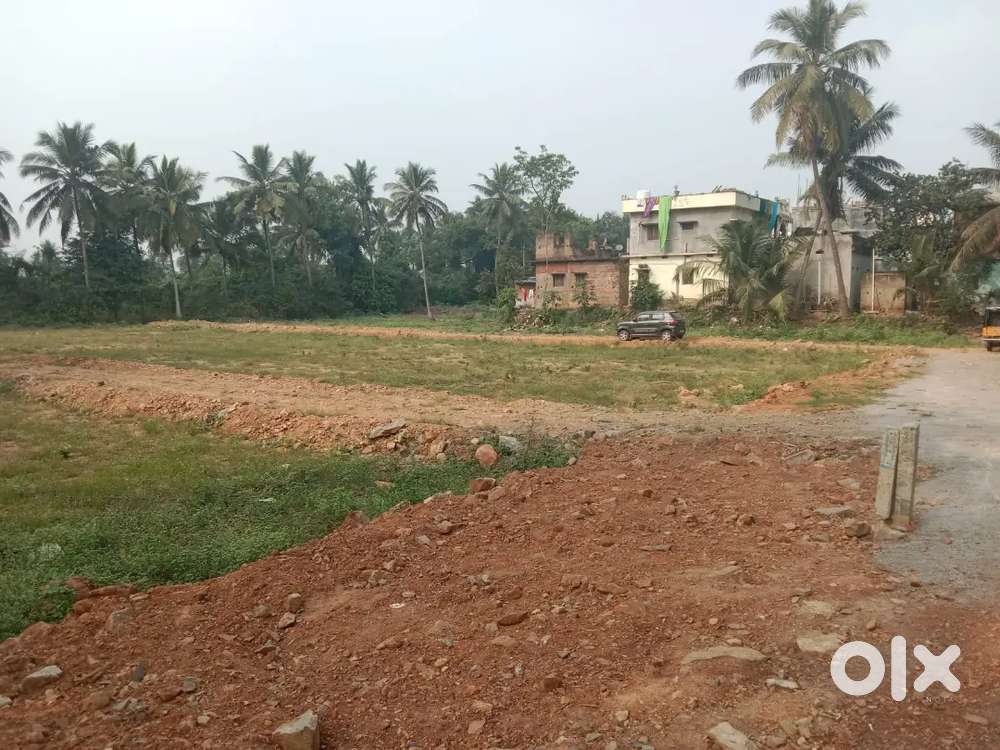 PLOT FOR SALE 1.5 CENT WITH SOUTH EAST CORNER WITH 15 FT SOUTH EAST5FT