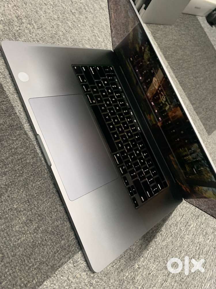 macbook pro A2141/16inch/2019/i9 Core/32GB RAM/512GB SSD/Working Good