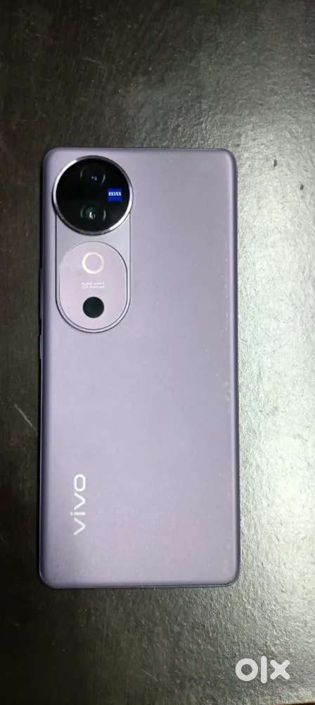 Vivo v40e storage 8+128 great mobile condition