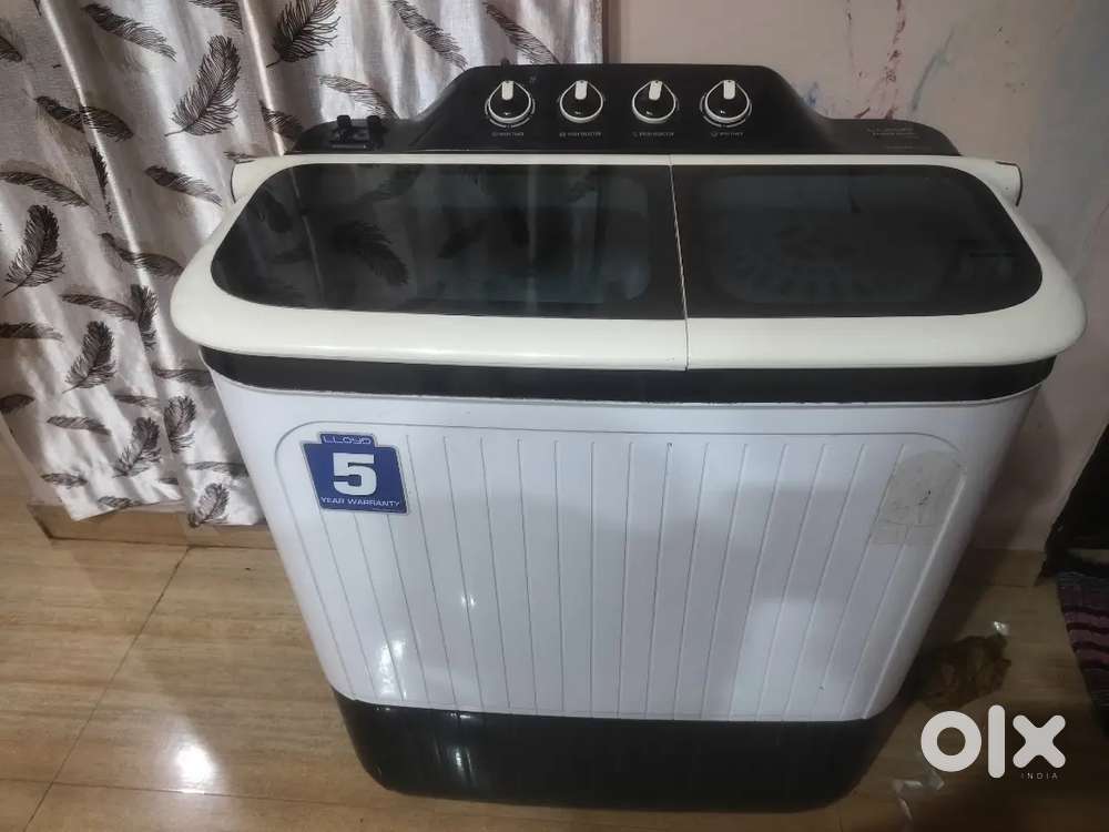 LLOYD VOMPANY WASHING MACHINE