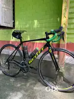Scott addict 30 carbon fibre road bike