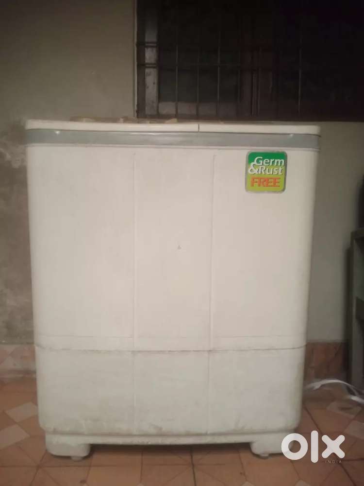 Hi I'm selling good condition washing machine