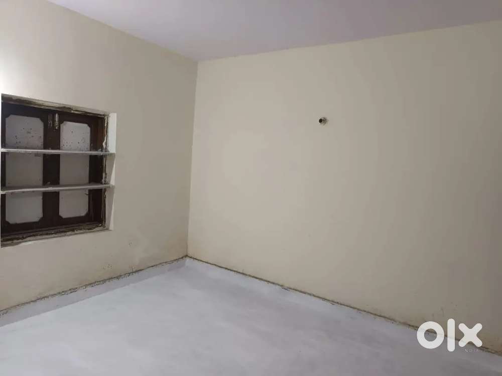 2 Room set @ Rs 6000 for rent