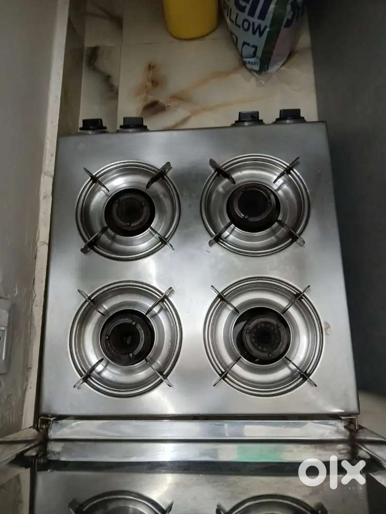 4 burner gas stove with steel cover