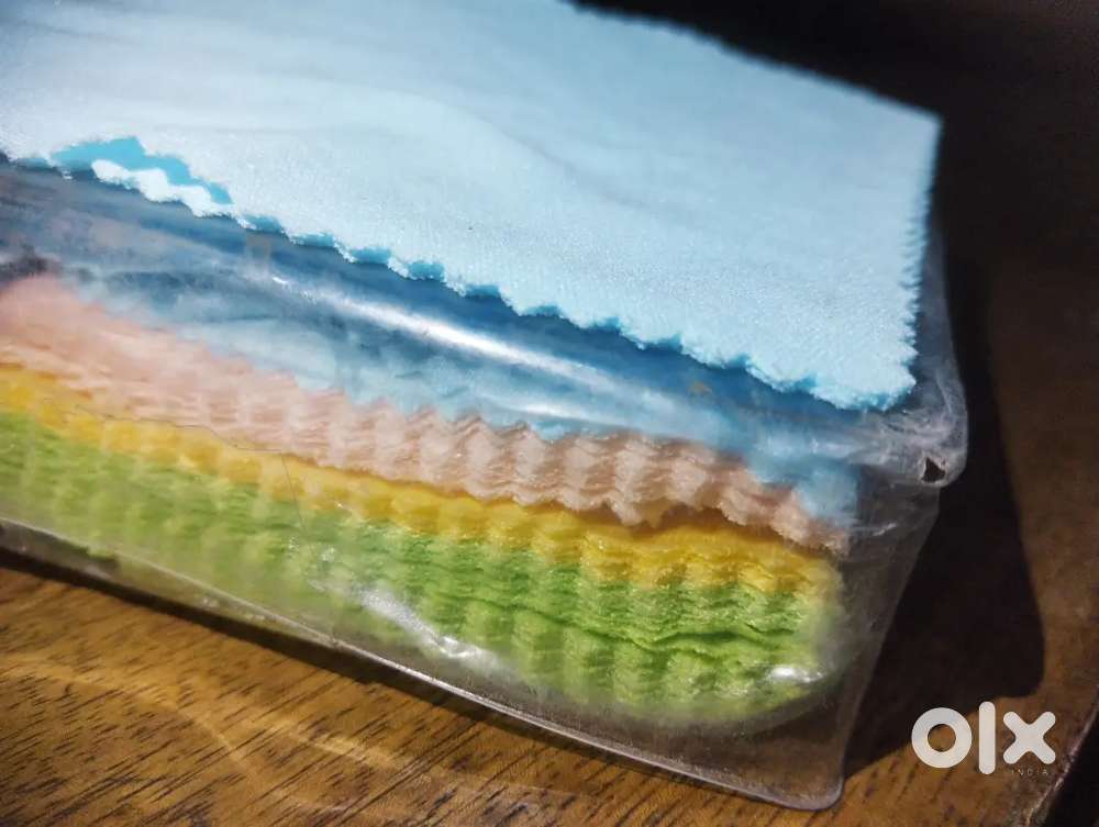 60 - 65 psc of Microfiber cleaning cloths for screen