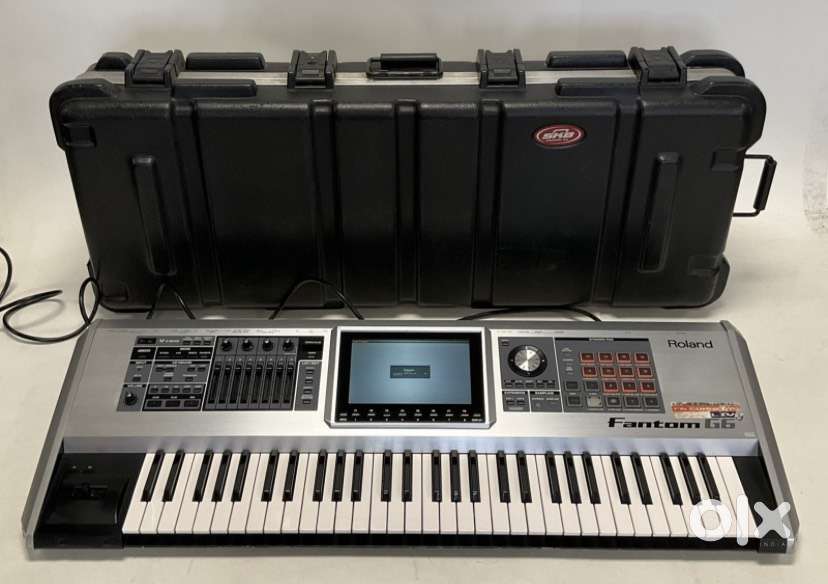 Roland Fantom G6 keyboard