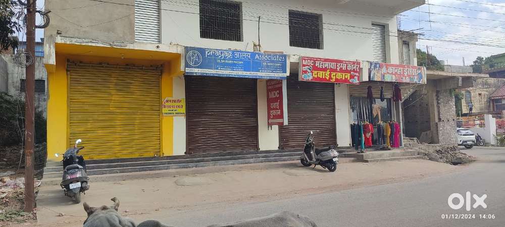 Shop for rent. दुकान किराए पर देना है।