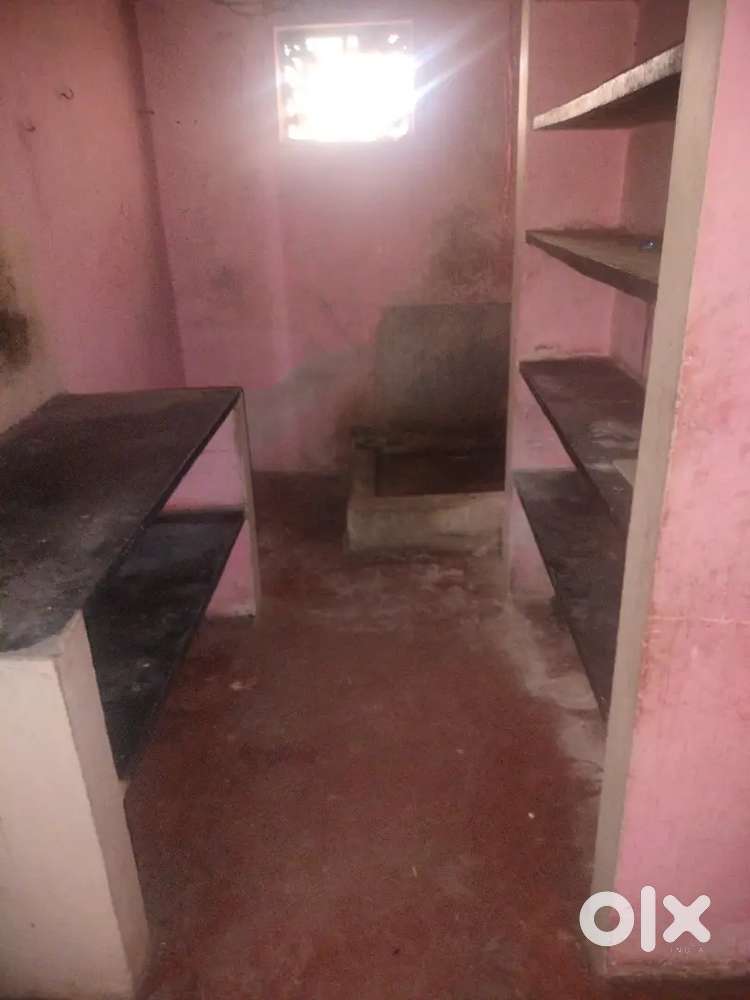 Bright double in friendly garden flat  in great location