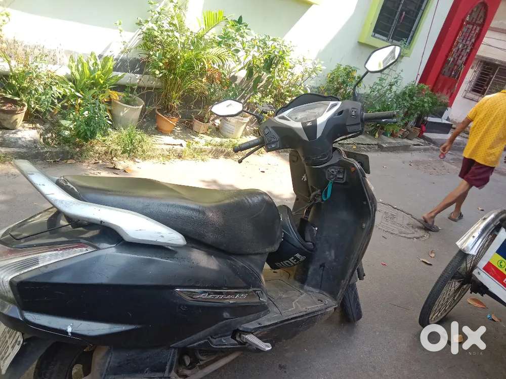 Engine well best model Activa base6 model well mileage good condition