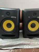 KRK Rokit8 studio monitors  (speakers)