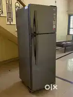 LG Refrigerator 2022 model with stabilizer worth ₹2000