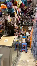 SALESMAN (female) cosmetics shop