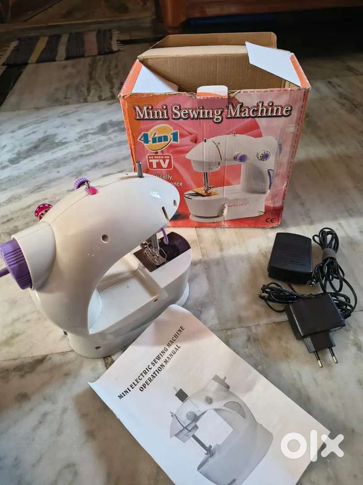 Mini sewing machine
