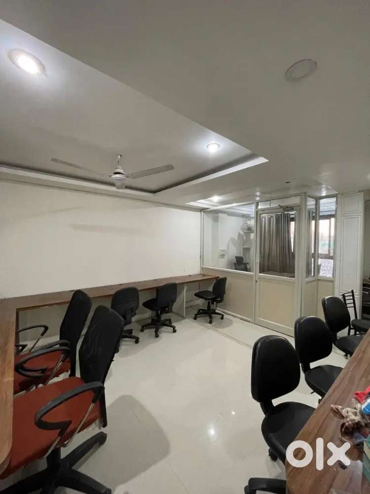 BOSS CABIN WORK-STATION-10 FURNISHED OFFICE AT RENT PALASIYA INDORE