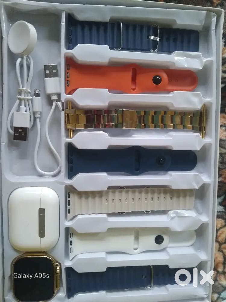 Smartwatch+air pods all working and in excellent condition + guarentee