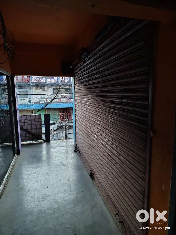 Roadside shop for rent