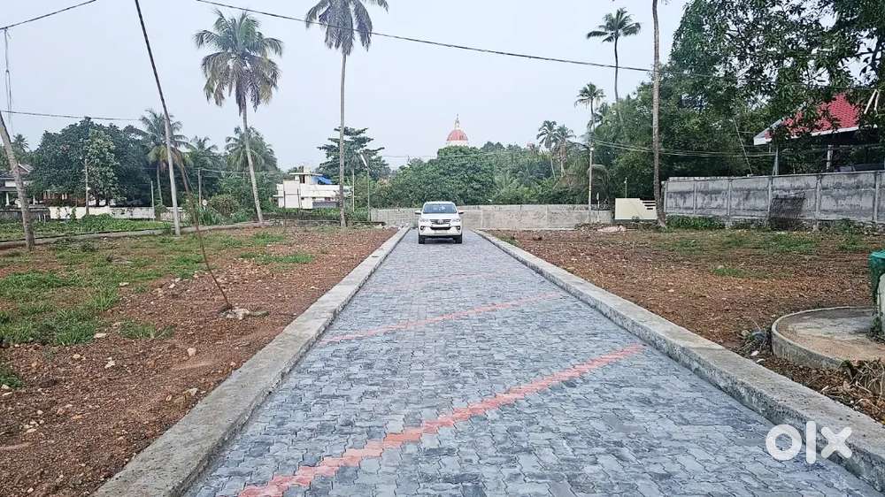 HOUSE PLOT FOR SALE NEAR ANGAMALY ST. GEORGE BASILICA CHURCH