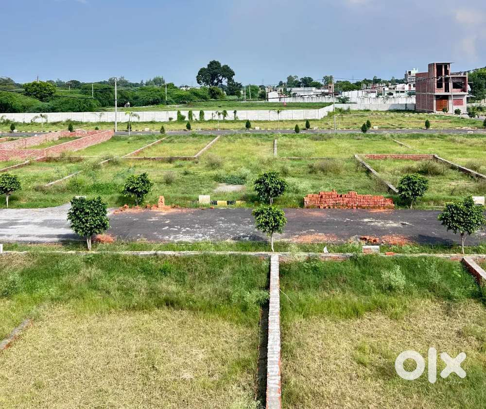 मेदांता हॉस्पिटल लुलु मॉल के निकट रिंग रोड से लगी साइड में प्लॉट