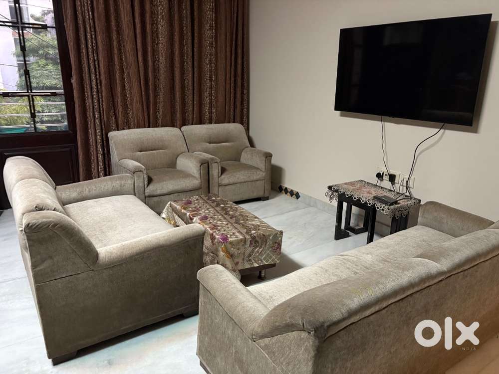 7 seater Sofa for Sale