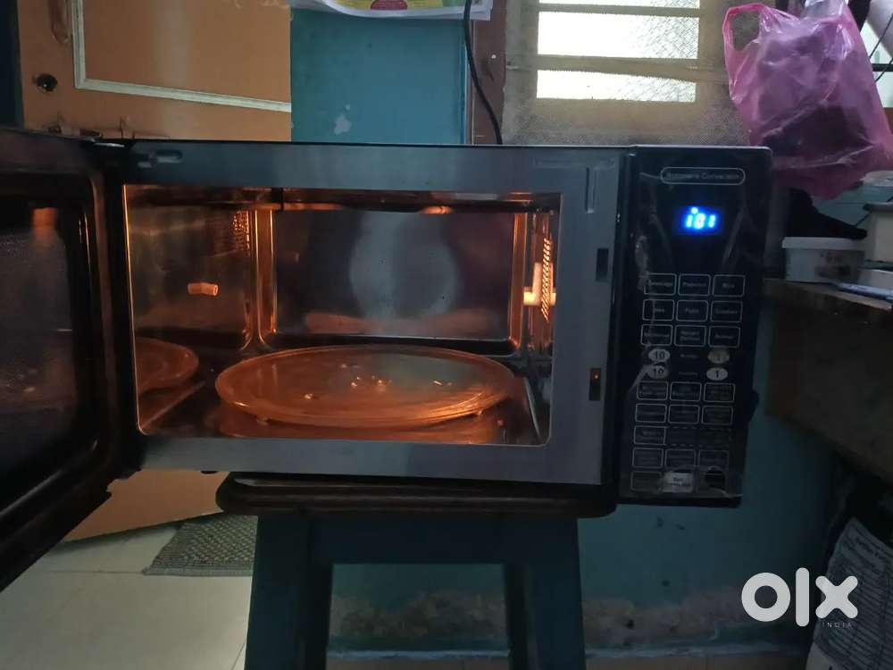 IFB micro oven model 30 brc2