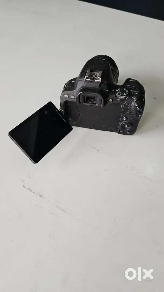 Canon DSLR Camera EOS 200D