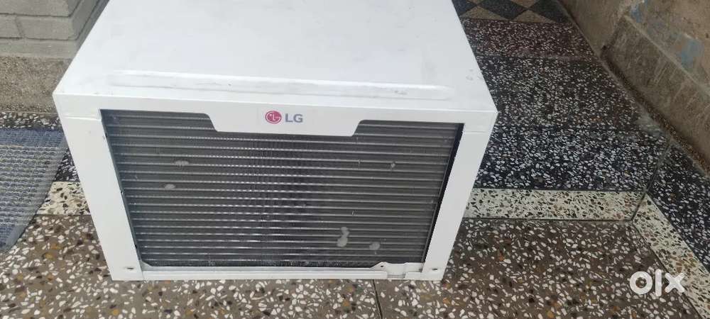 Lg 1.5 ton 5 star Inverter AC air conditioner