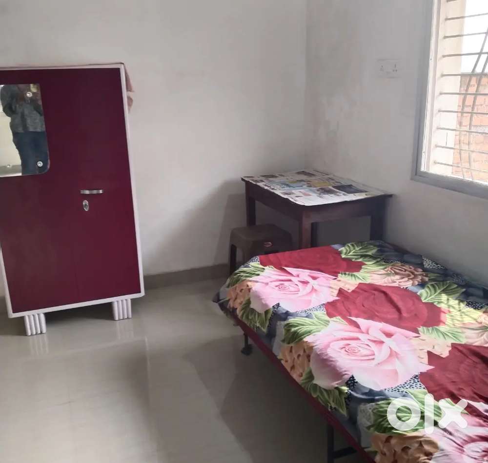 GIRLS PG(INDIVIDUAL/SHARING ROOM WITH KITCHEN)FURNISH(MOTINAGR,RAIPUR