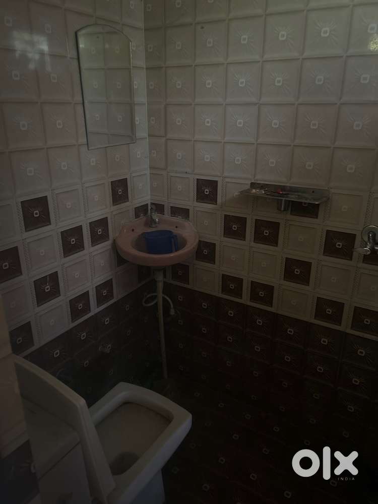 1 rk with double bed and geyser