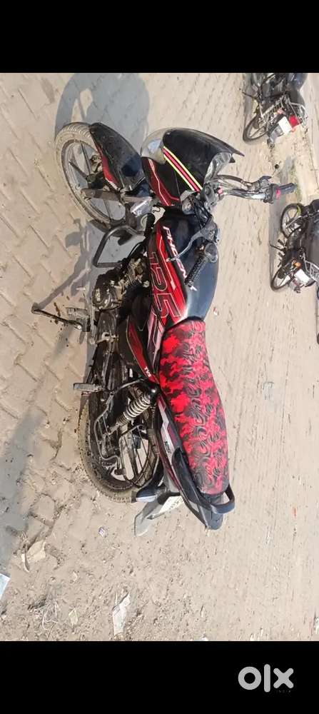 Gadi ek haath chali Hui hai ek dam mast gadi hai 13 model hai