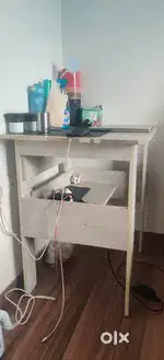 Computer table