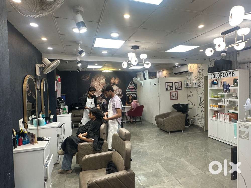 Luxury unisex salon for sale