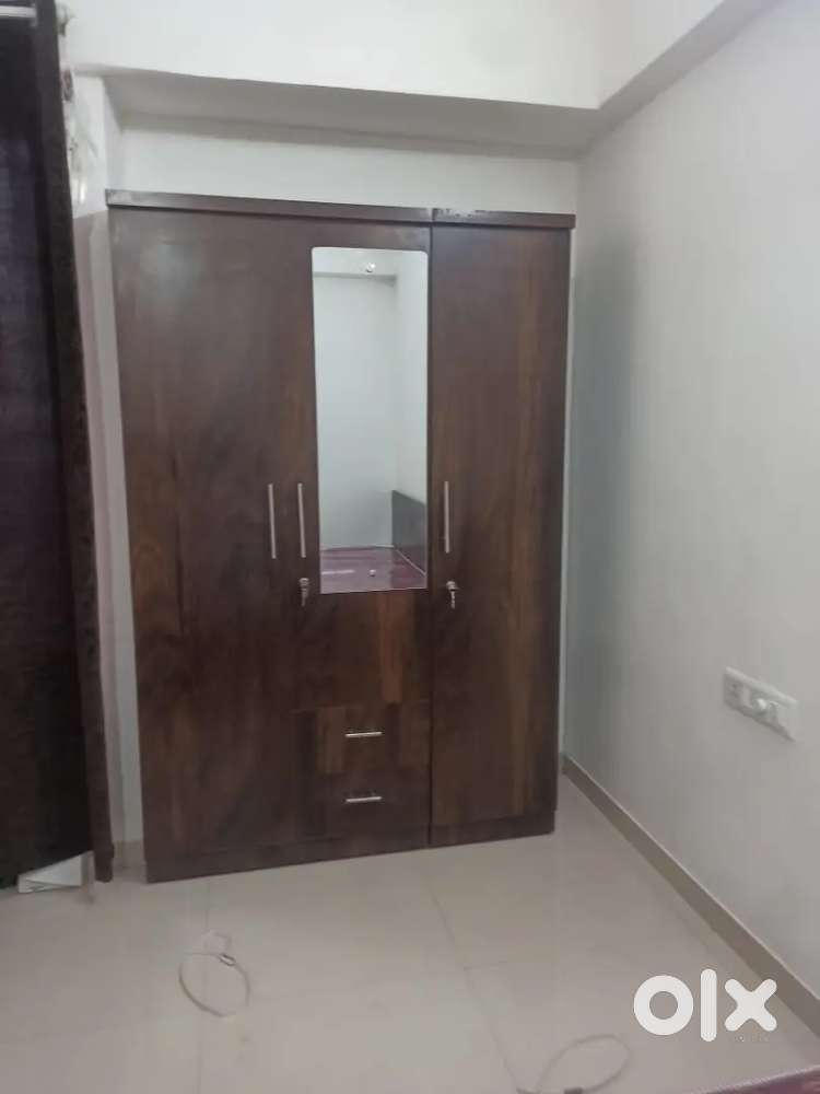 Factory 3 door wardrobe new
