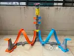 Hot Wheels Loop & Launch Track Set