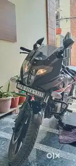 Pulsar 220f in showroom new condition