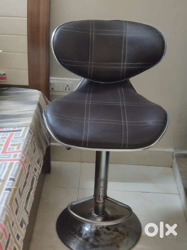 Kitchen Appliances, Window AC, Furniture