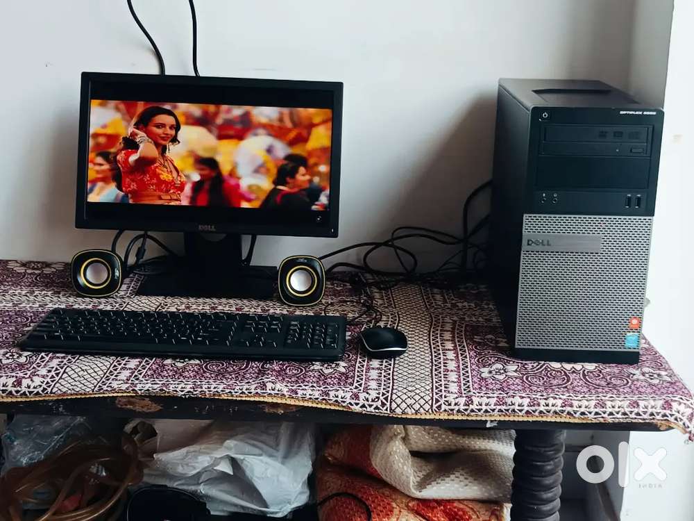 Dell Brand new condition full Computer/ intel i series/256gb ssd/8gb