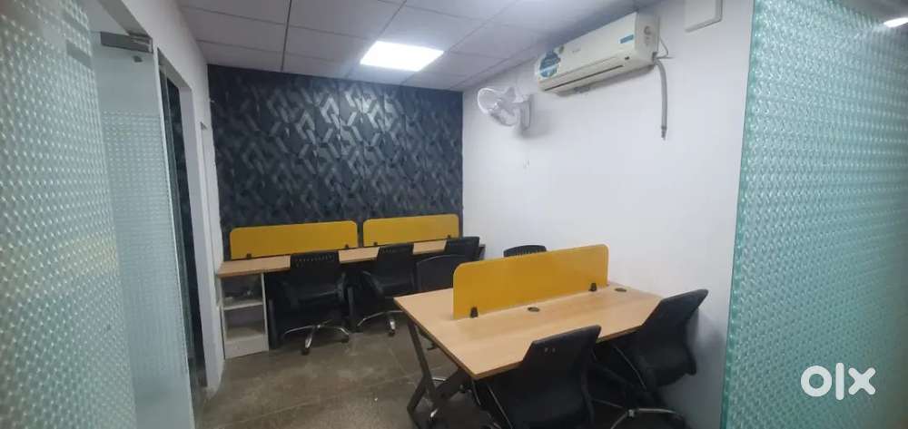 2 cabin 8 workstation luxury office space  available noida