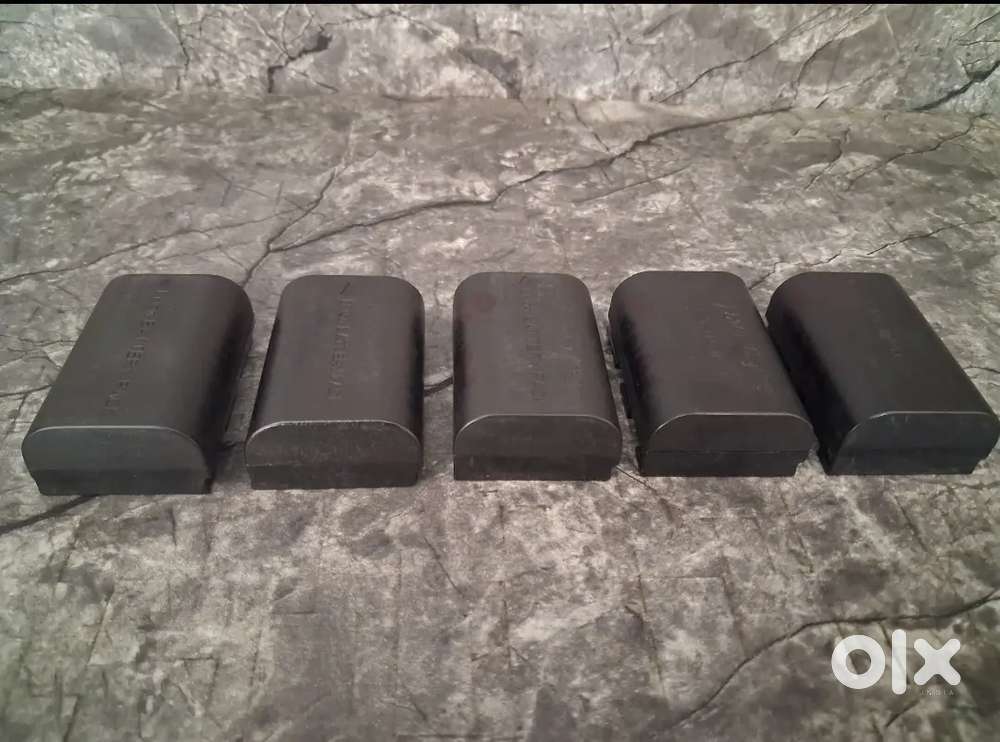 Kisi bhai ko camere ki battery chahie to call Karen